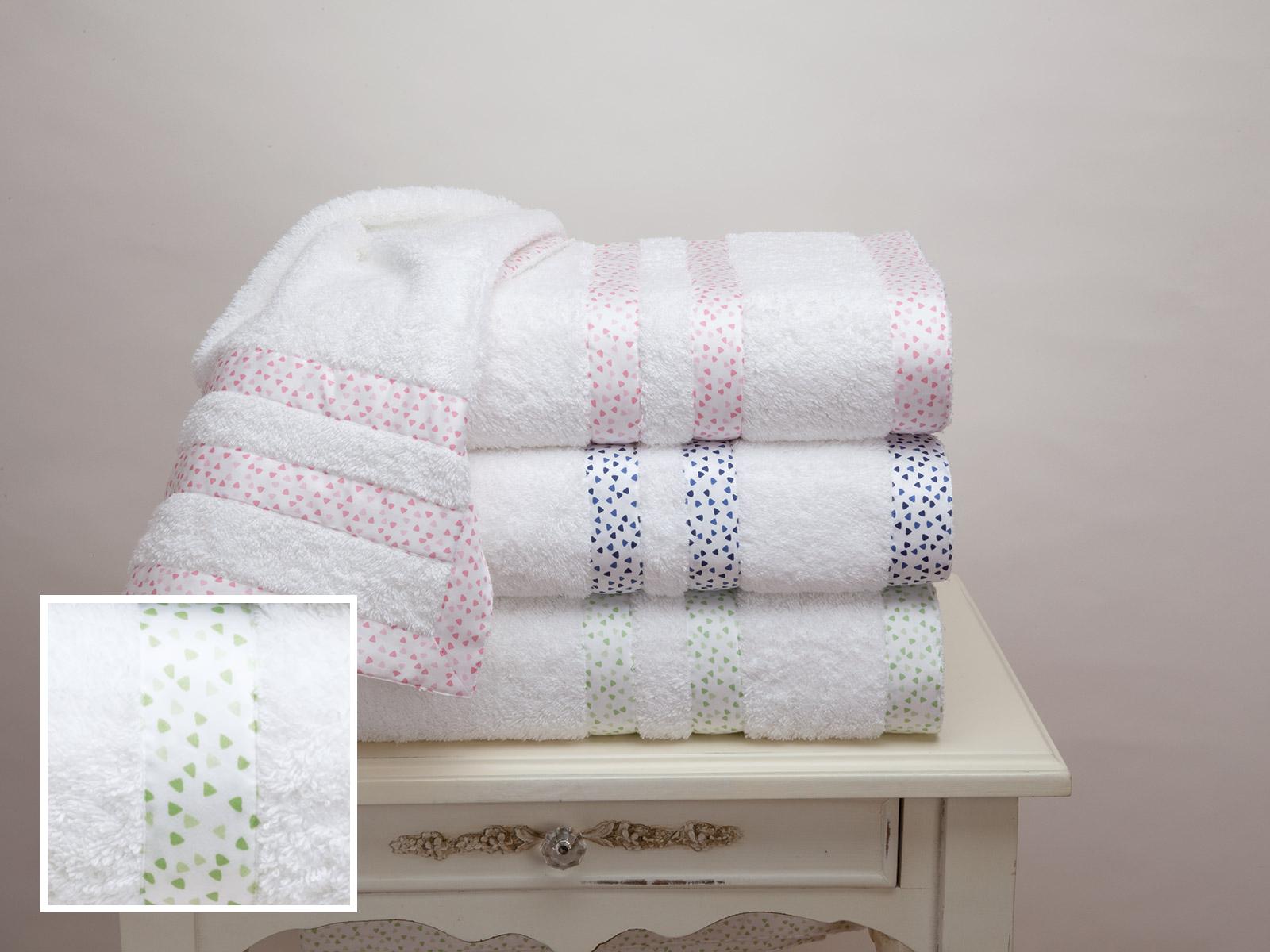 Artsy Hearts Towels Bath Set, Green (Studio (1 Bath, 1 Hand, 1 Wash))