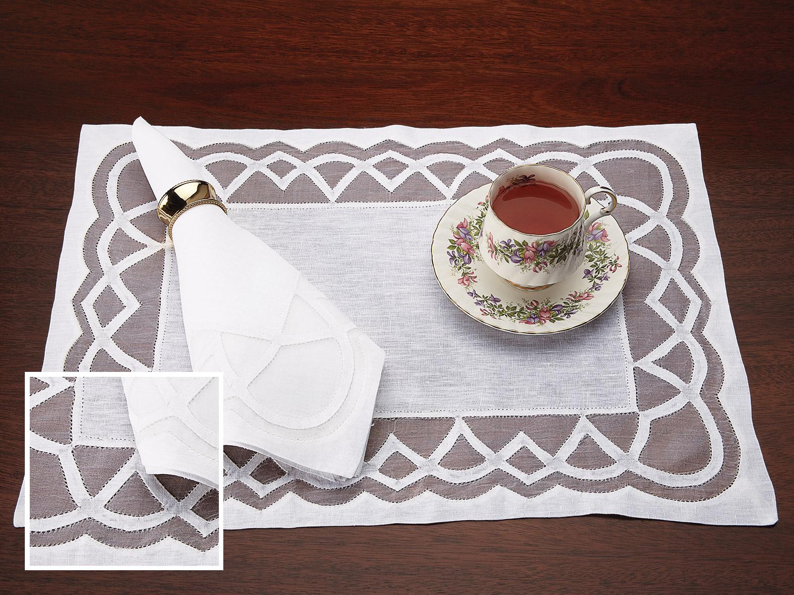 Cosmopolitan Placemat Sets Placemat Sets (Set Of 4), White (4 Mats, 4 Napkins)