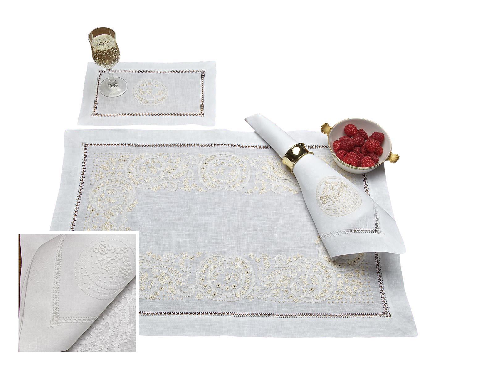 Sinatra Tablecloths (Rectangular), White (70 X 106)