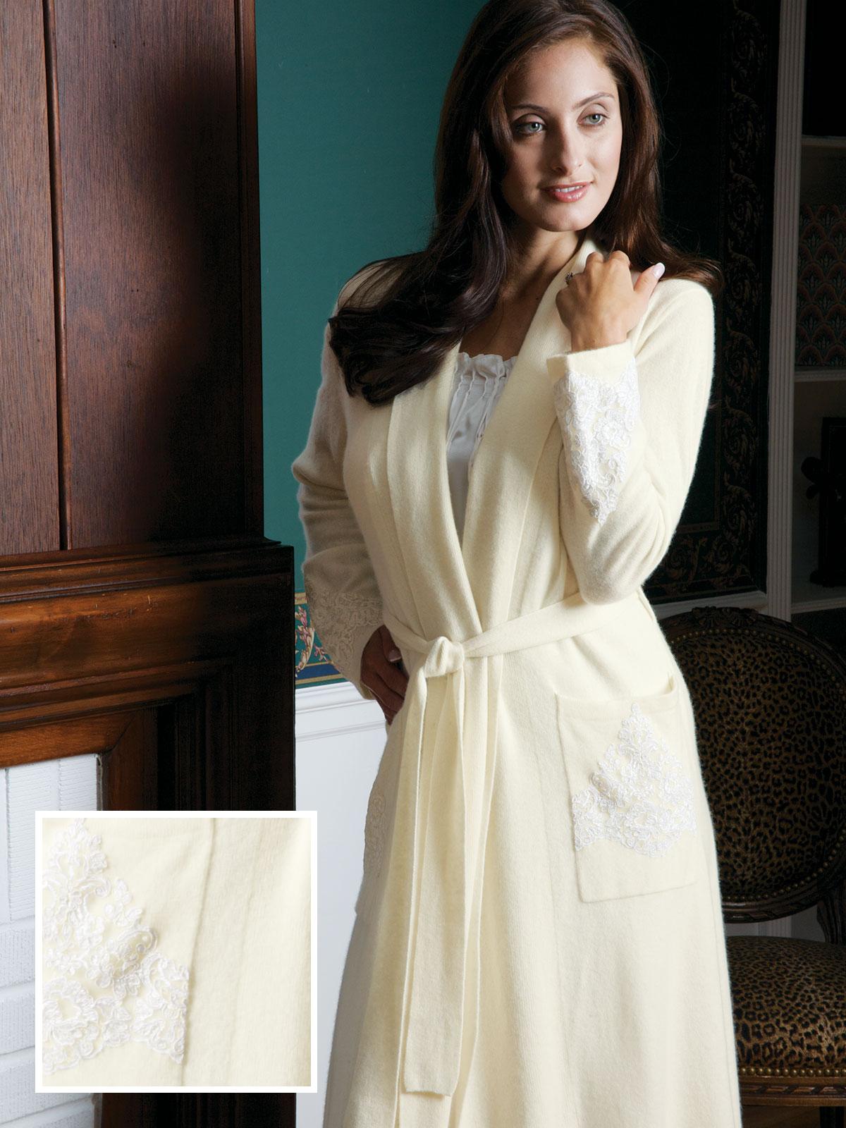 Contessa Robes, Ivory (Medium)