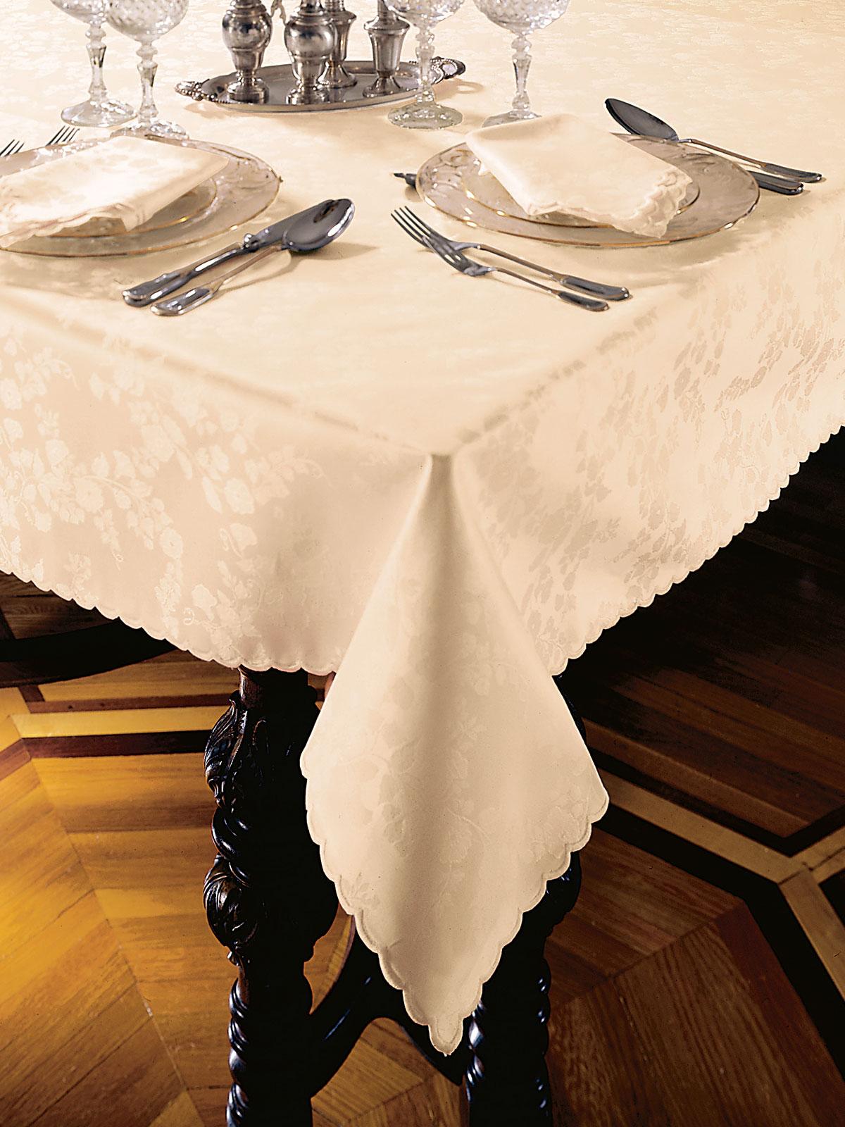 Piazza Tablecloths, Peach (70 Round)