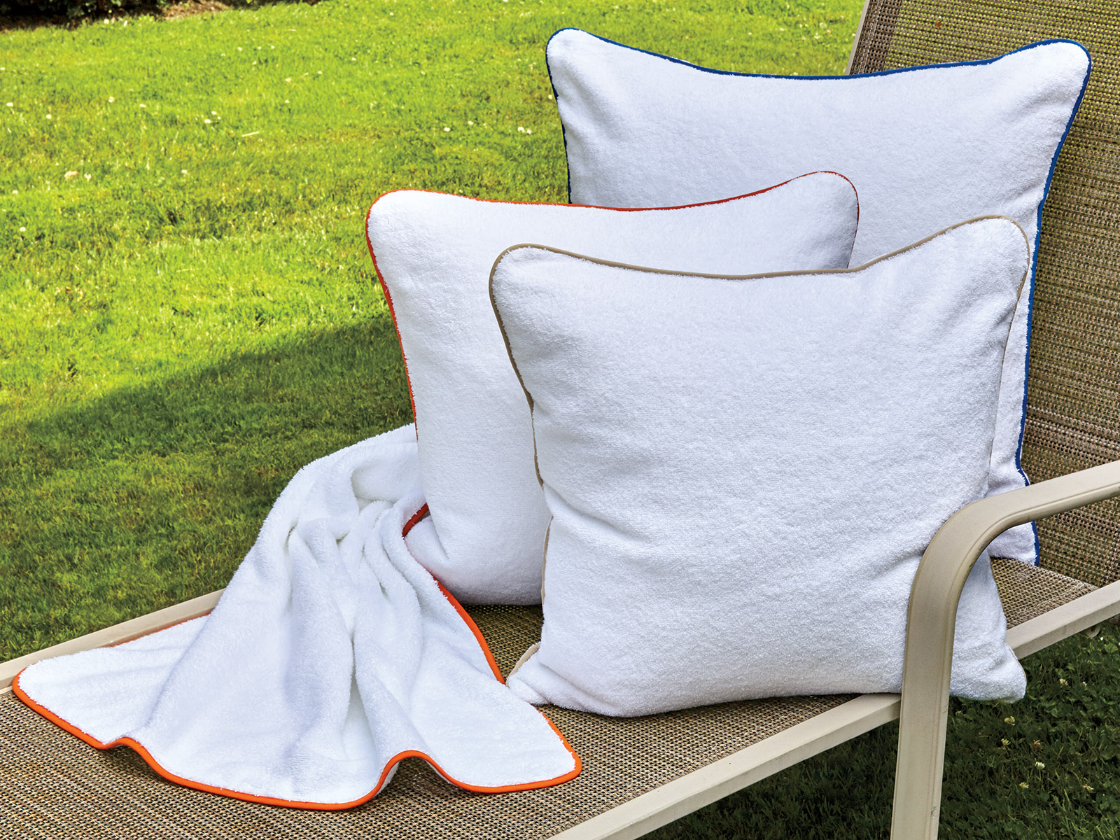 Poolside Terry Pillows with Matching Mariner Towels